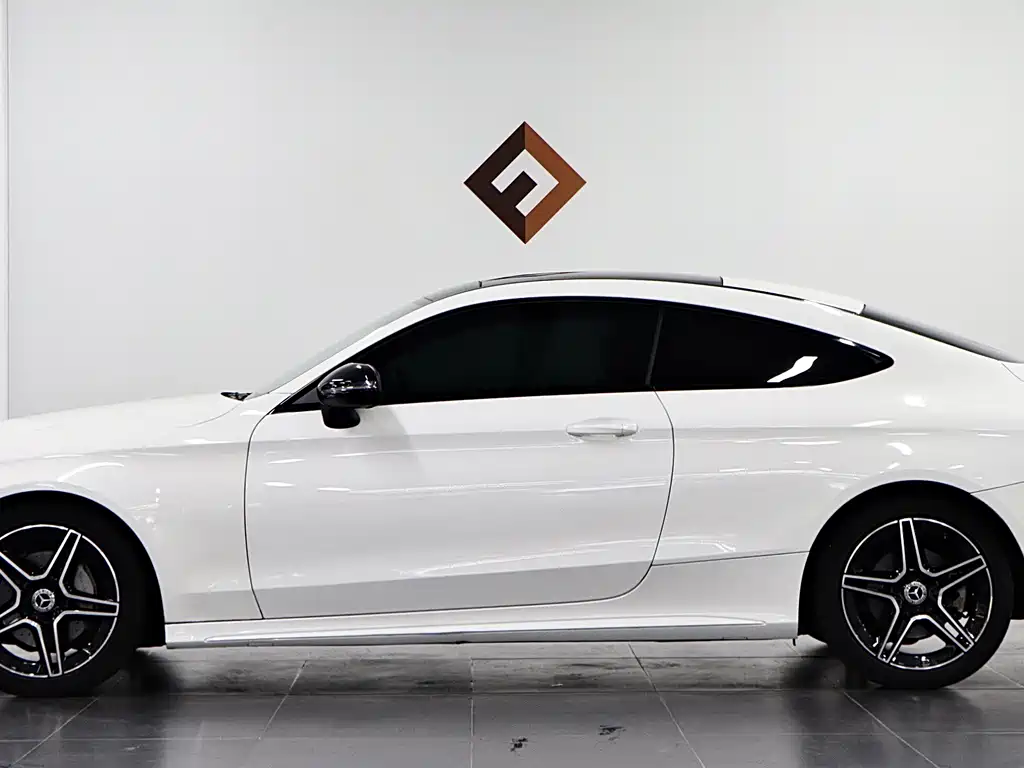 Mercedes-Benz C-Class (Import) — миниатюра 7
