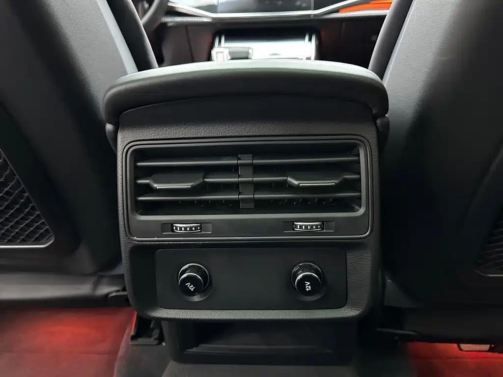Audi Q8 — миниатюра 16