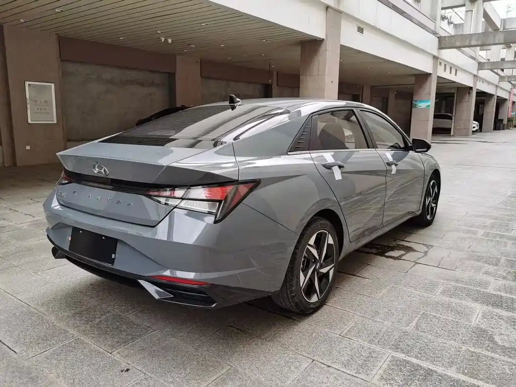 Hyundai Elantra — миниатюра 4