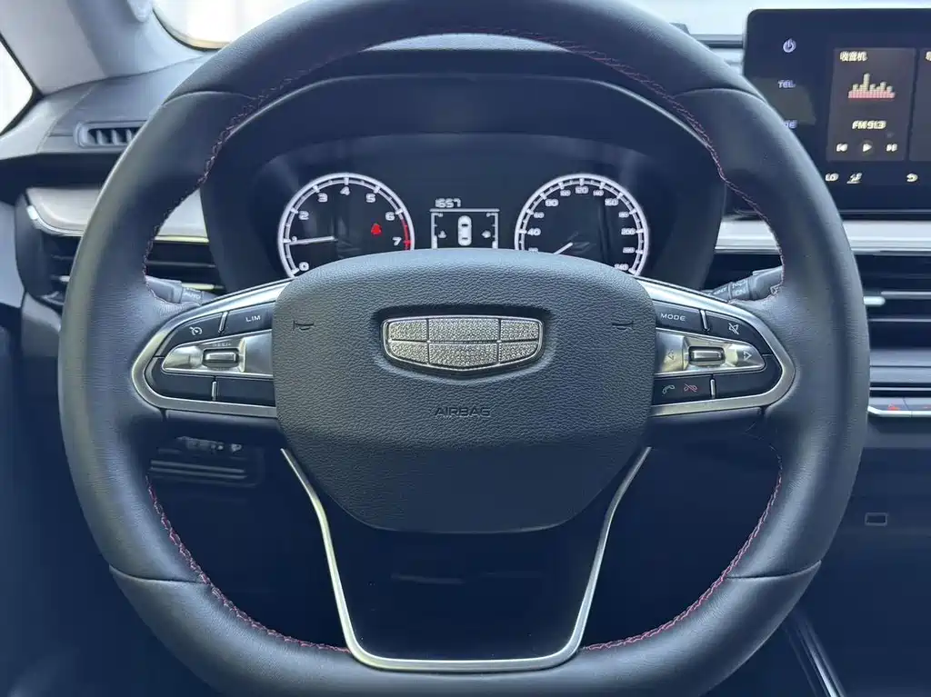 Geely Vision X3 — миниатюра 11