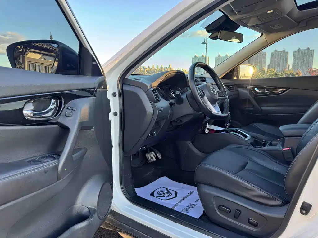 Nissan X-Trail — миниатюра 7