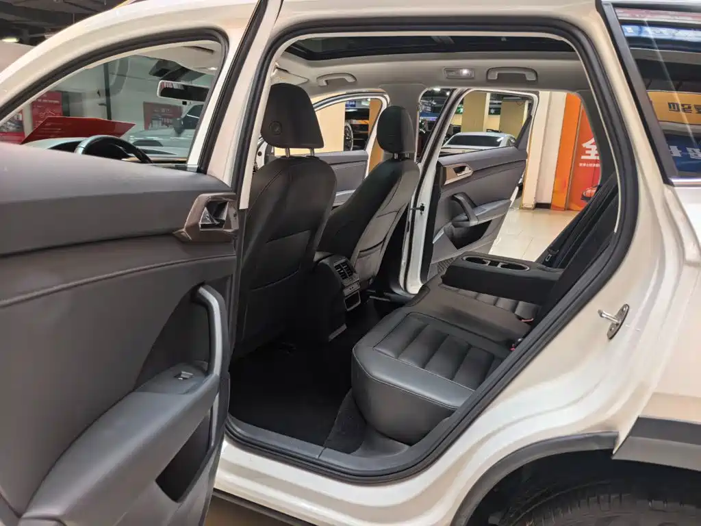 Volkswagen Tharu — миниатюра 7