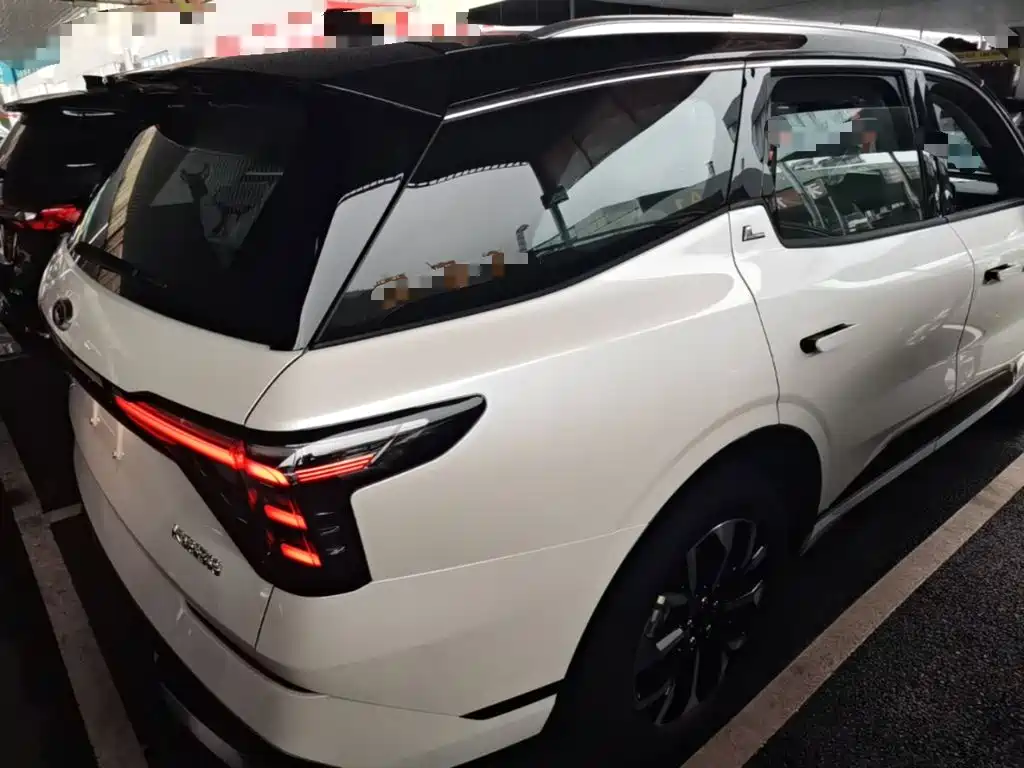 Ford Edge — миниатюра 7
