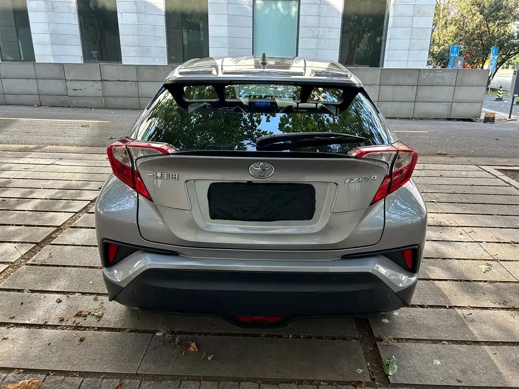 Toyota IZOA — миниатюра 5