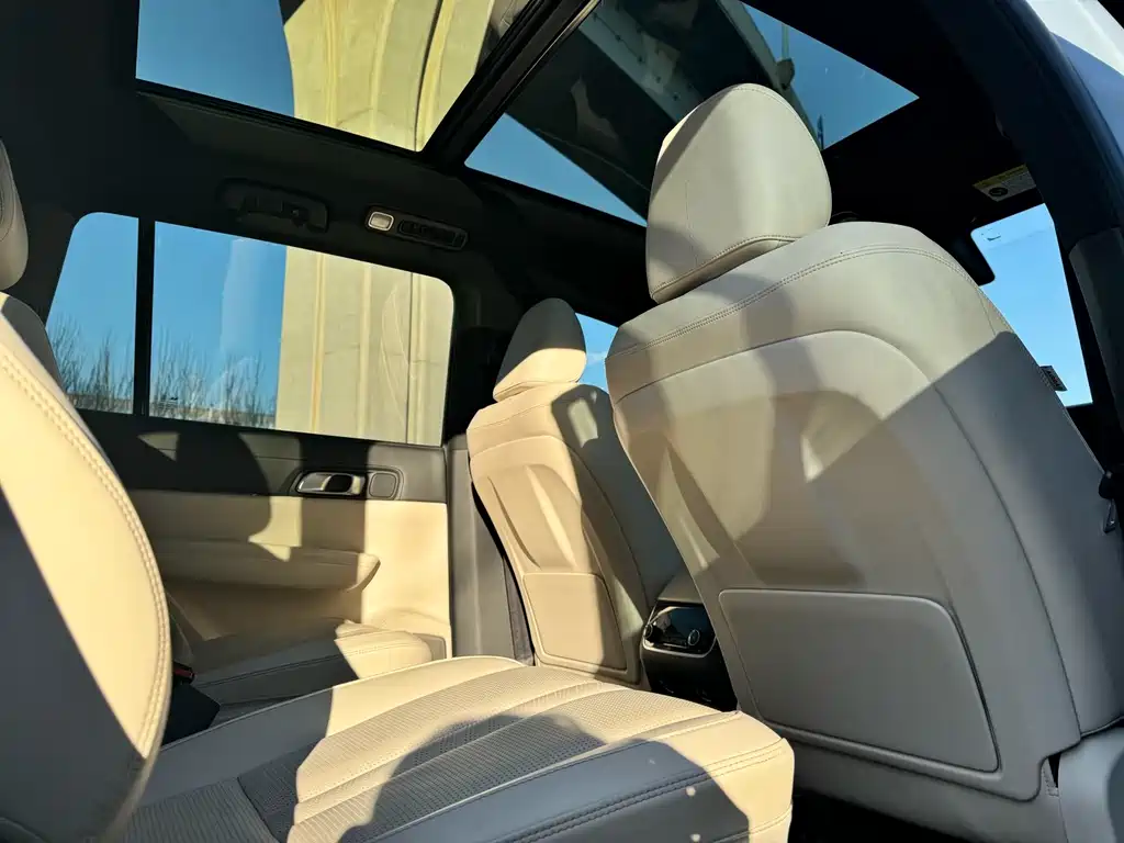 Li Auto Li ONE — миниатюра 14