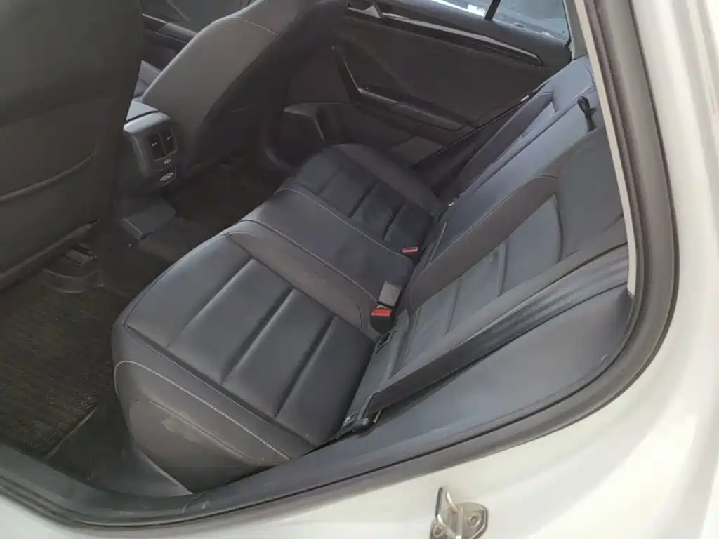 Volkswagen T-Roc — миниатюра 17
