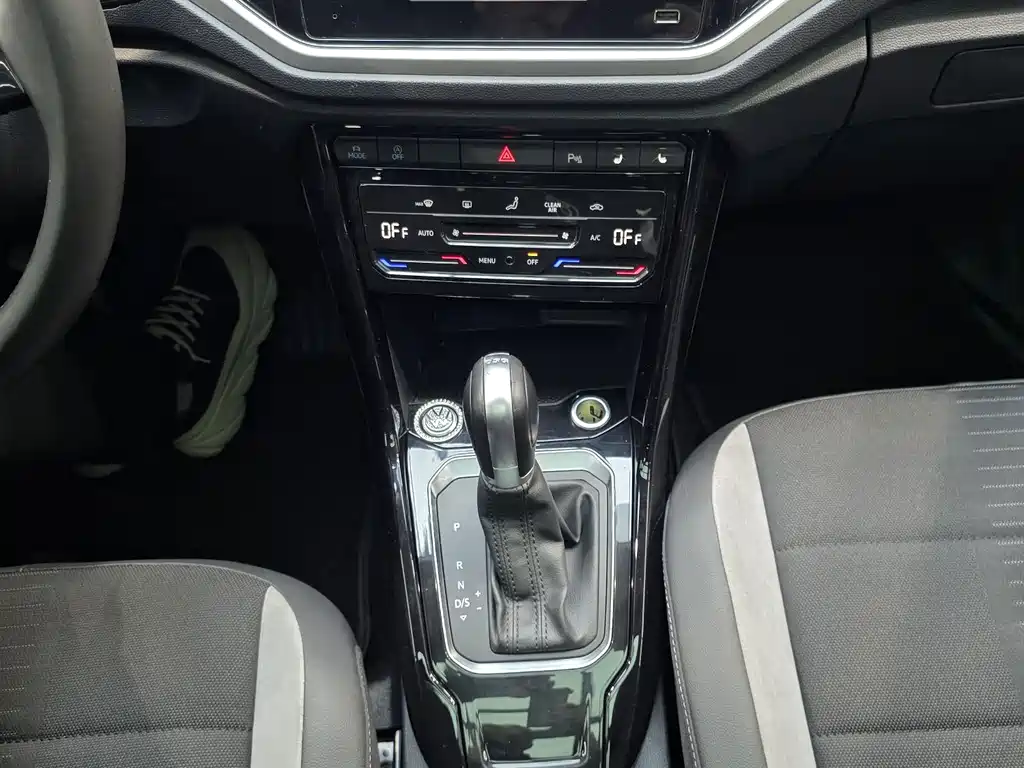 Volkswagen T-Roc — миниатюра 14