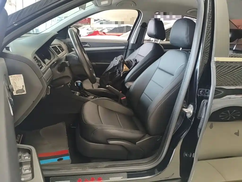 Volkswagen Lavida — миниатюра 15