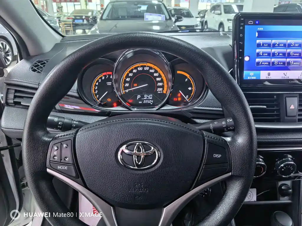 Toyota Yaris L — миниатюра 10