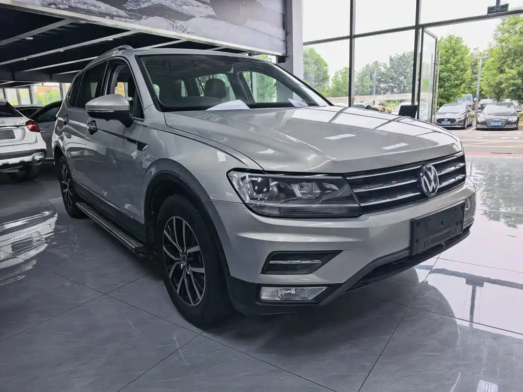 Volkswagen Tiguan L — миниатюра 3