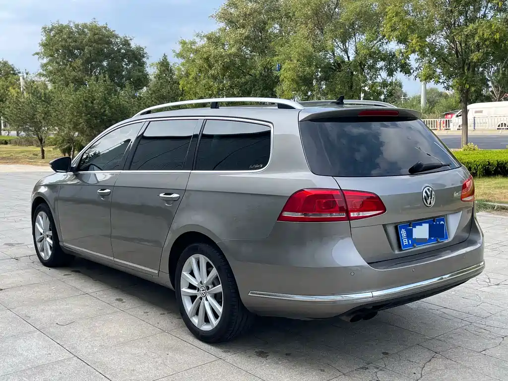 Volkswagen Magotan (Import) — миниатюра 4