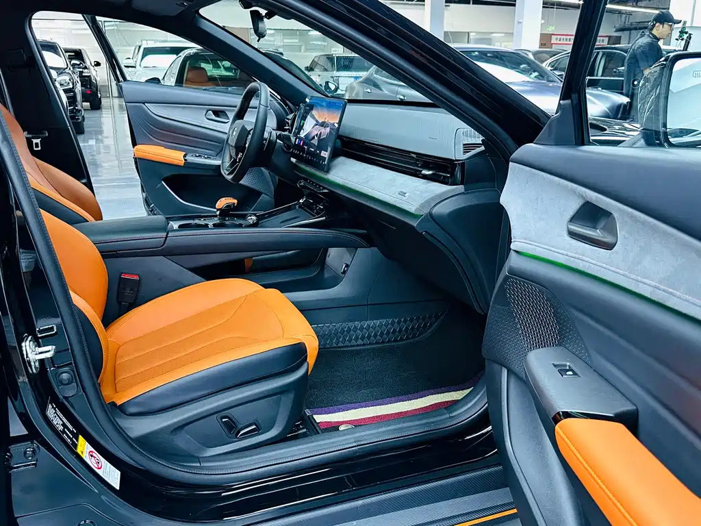 Changan UNI-V — миниатюра 8