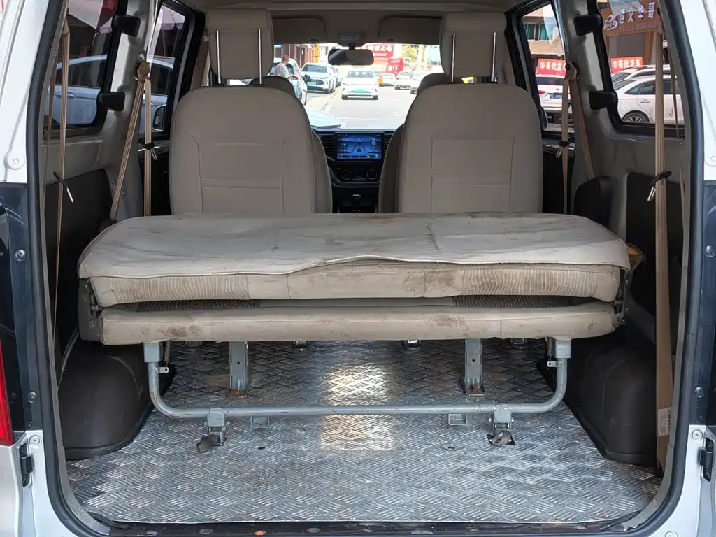 Wuling Hongguang V — миниатюра 17