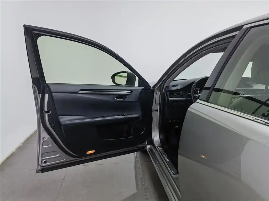 Lexus ES 2015 200 Elite