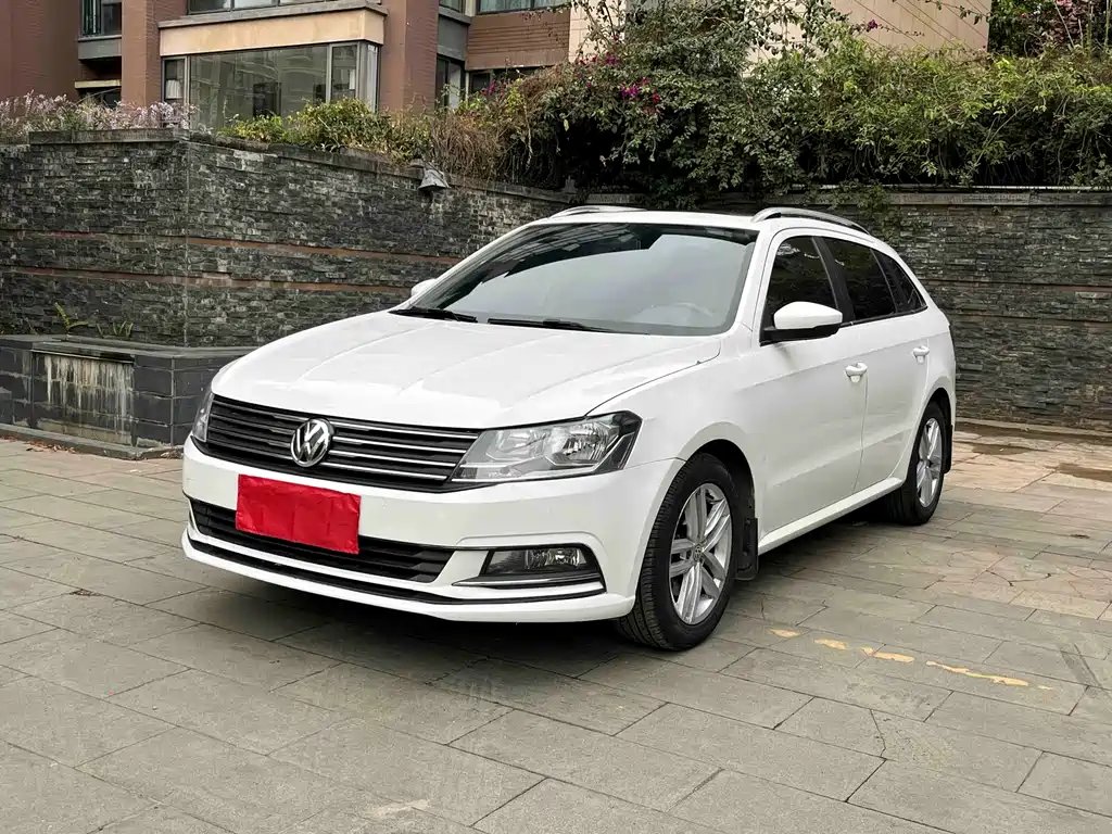 Купить Volkswagen Gran Lavida