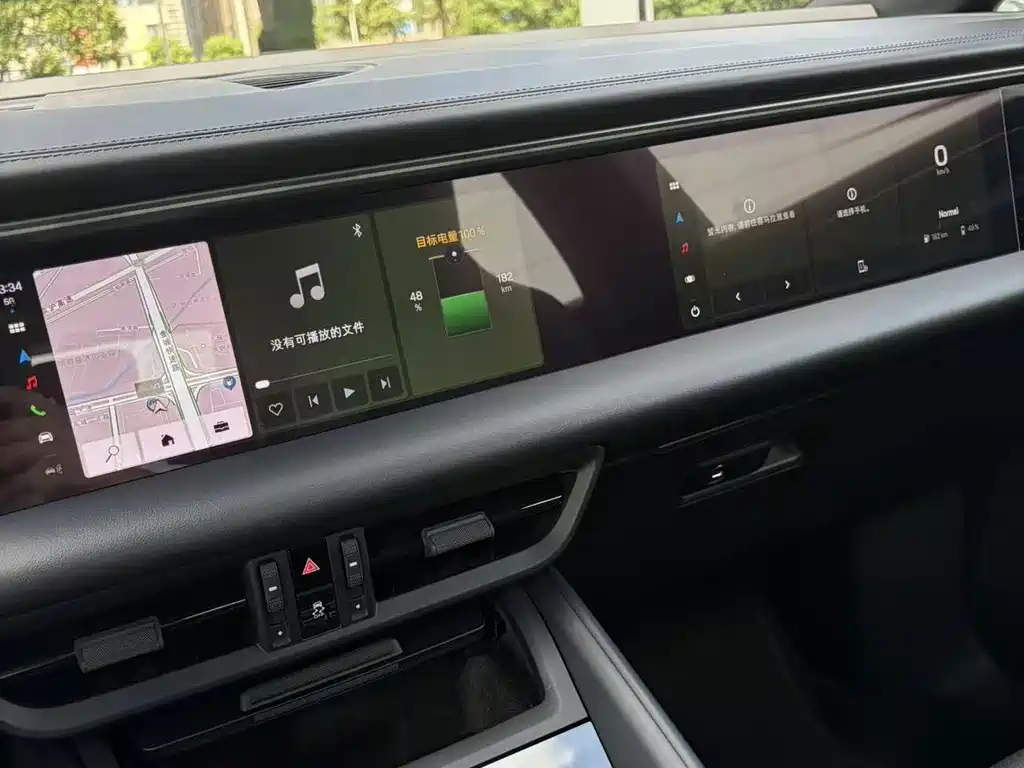 Porsche Macan EV — миниатюра 18