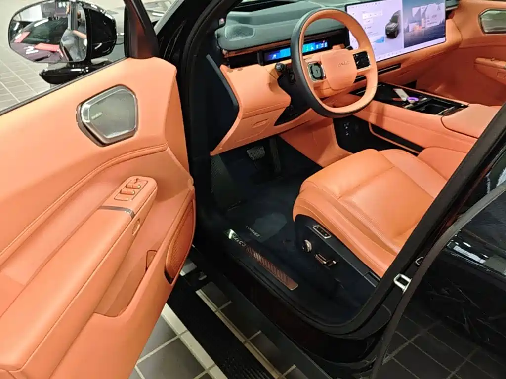 Lynk & Co 900 — миниатюра 16
