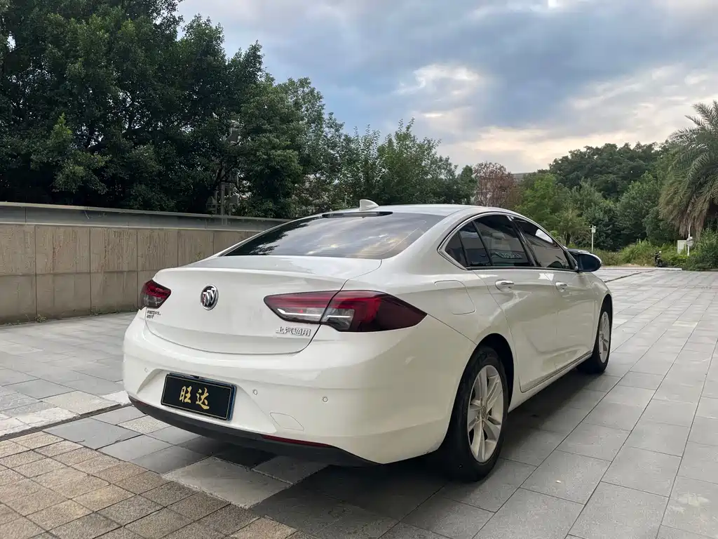 Buick Regal — миниатюра 7