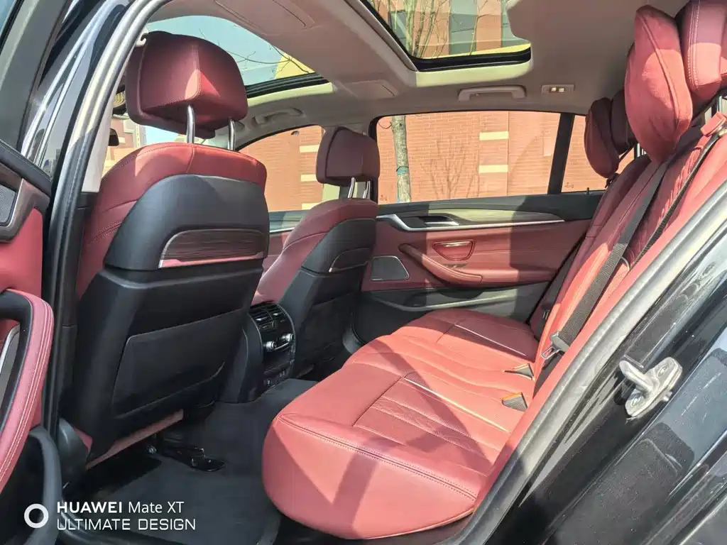 BMW 5 Series — миниатюра 7