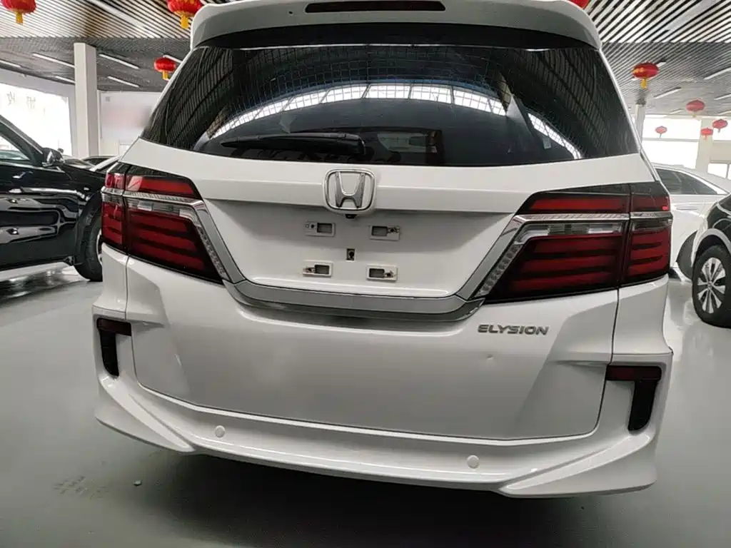 Honda Elysion — миниатюра 6