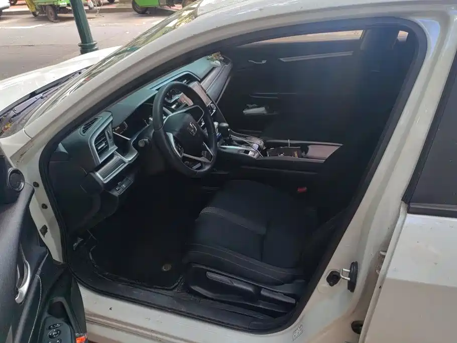 Honda Civic — миниатюра 9