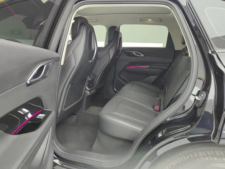 Hongqi Hongqi HS3 PHEV — миниатюра 11