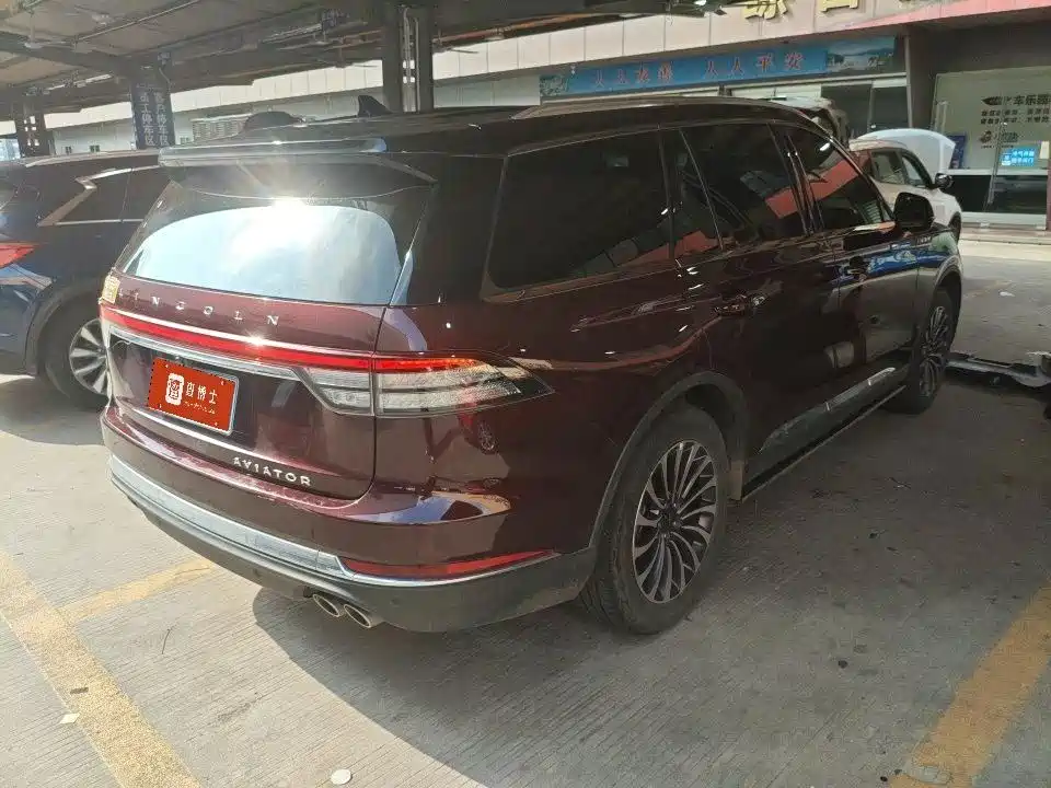 Lincoln Aviator — миниатюра 6