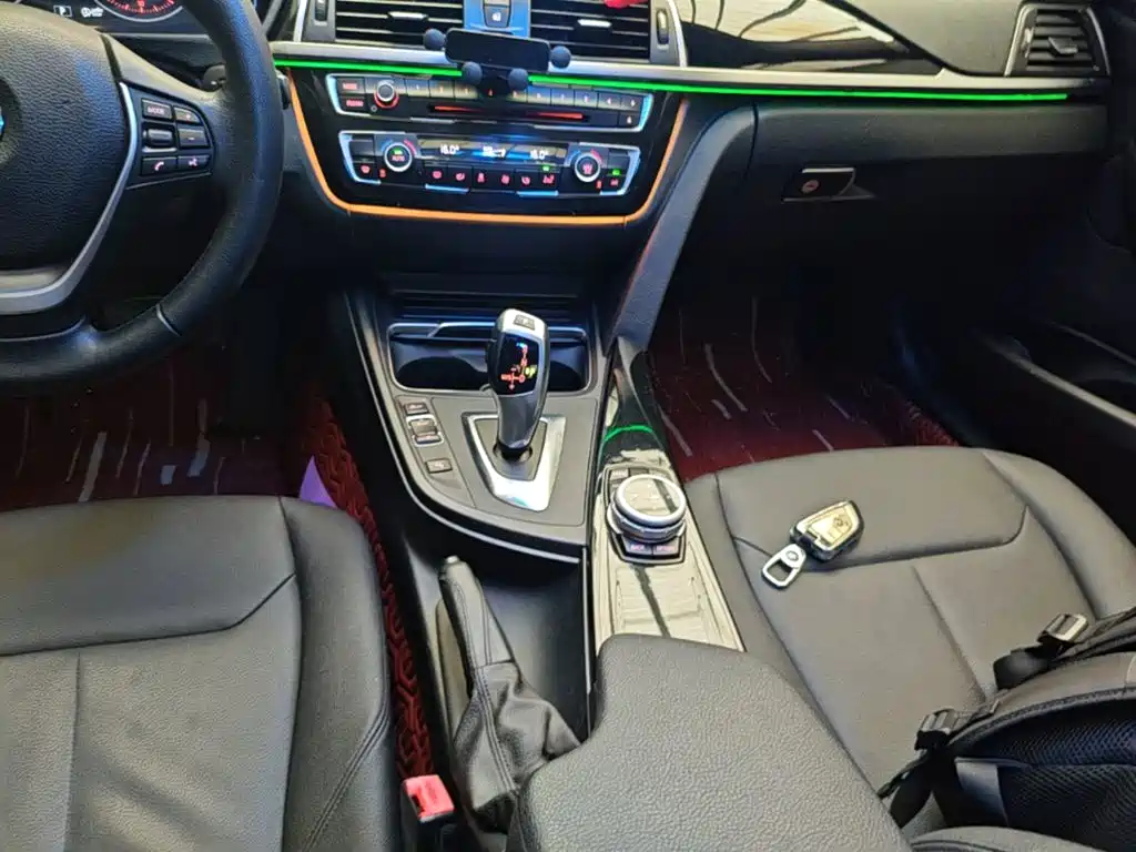 BMW 3 Series — миниатюра 14