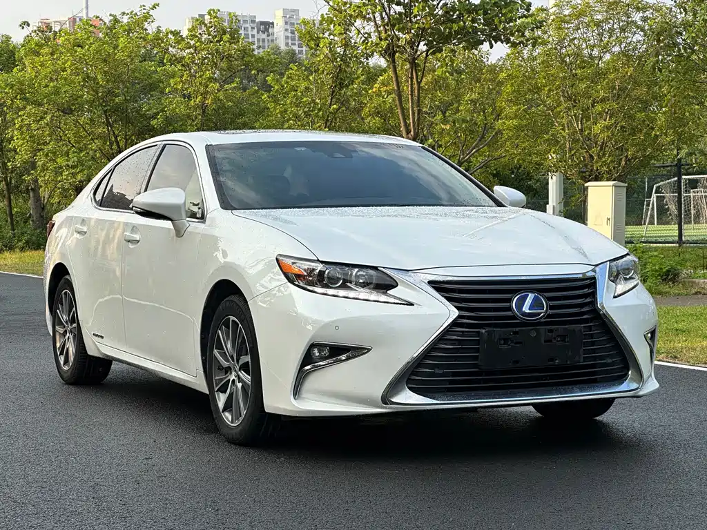 Lexus ES — миниатюра 3