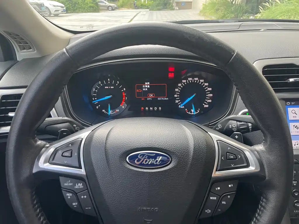 Ford Mondeo — миниатюра 12