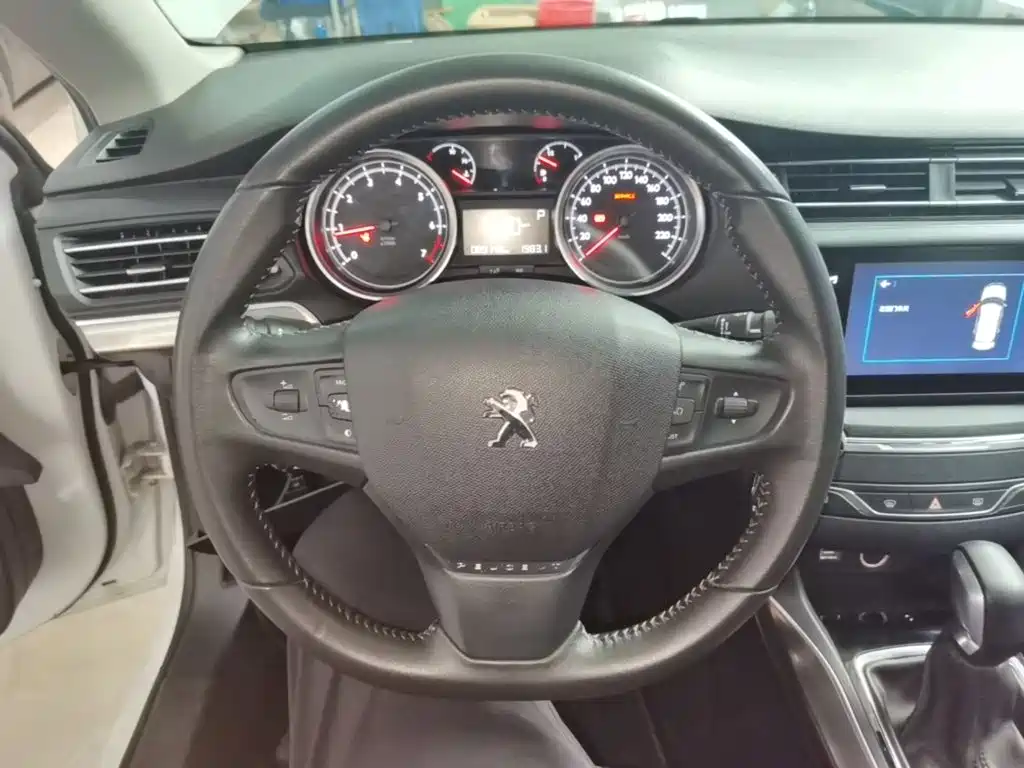 Peugeot 408 — миниатюра 11