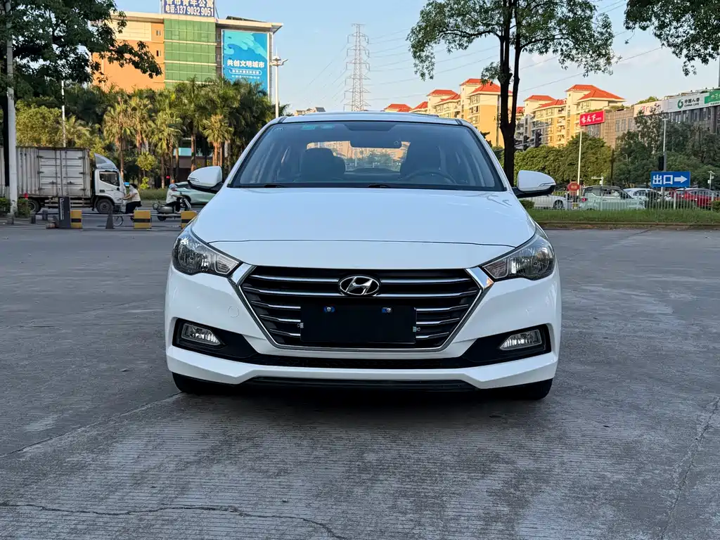 Hyundai Verna — миниатюра 2