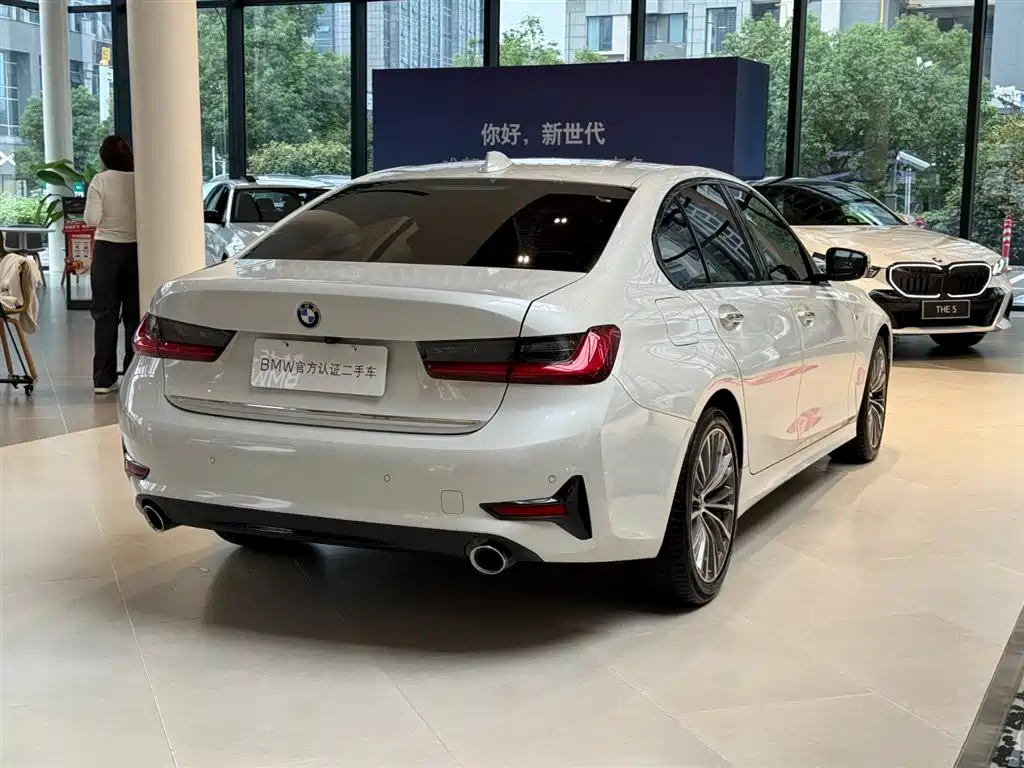 BMW 3 Series — миниатюра 10