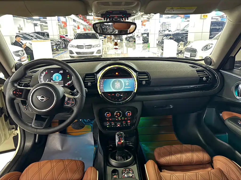 MINI Mini Clubman — миниатюра 8