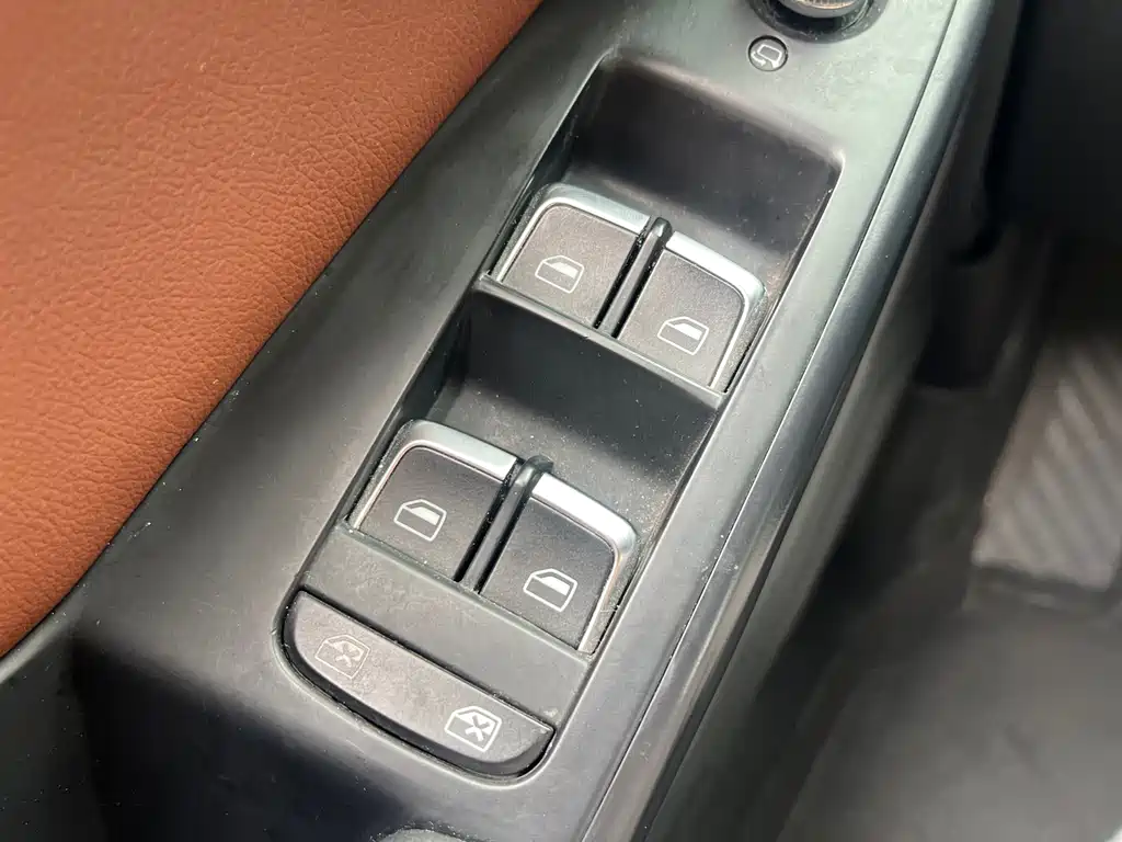 Audi A4L — миниатюра 15