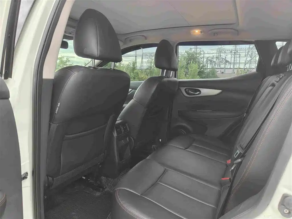 Nissan Qashqai — миниатюра 5