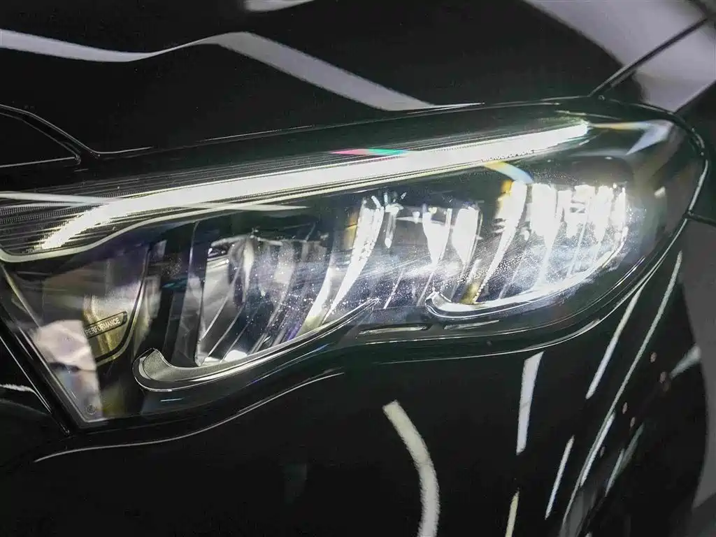 Mercedes-Benz E-Class — миниатюра 12