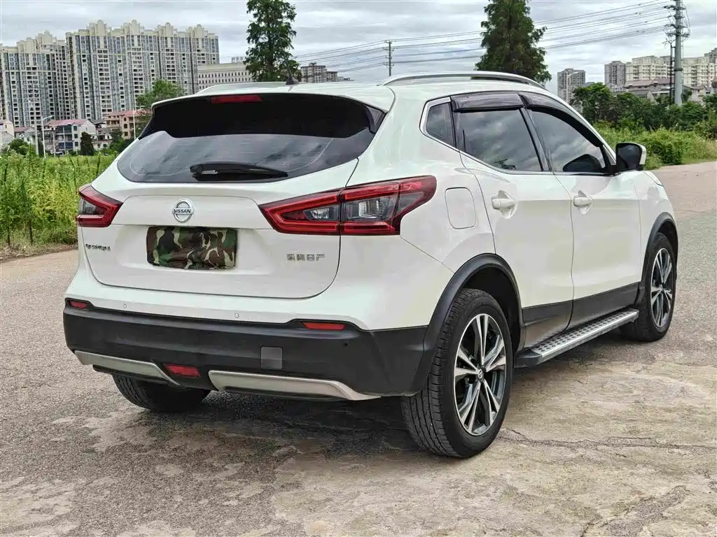Nissan Qashqai — миниатюра 9