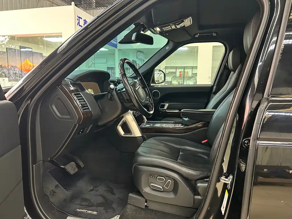 Land Rover Range Rover — миниатюра 4