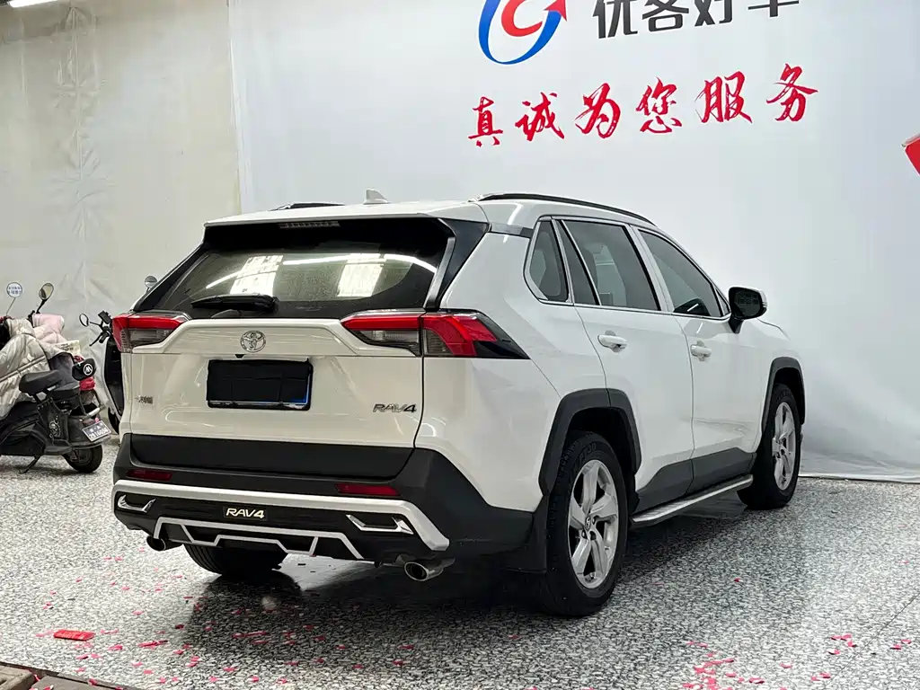 Toyota RAV4 — миниатюра 18