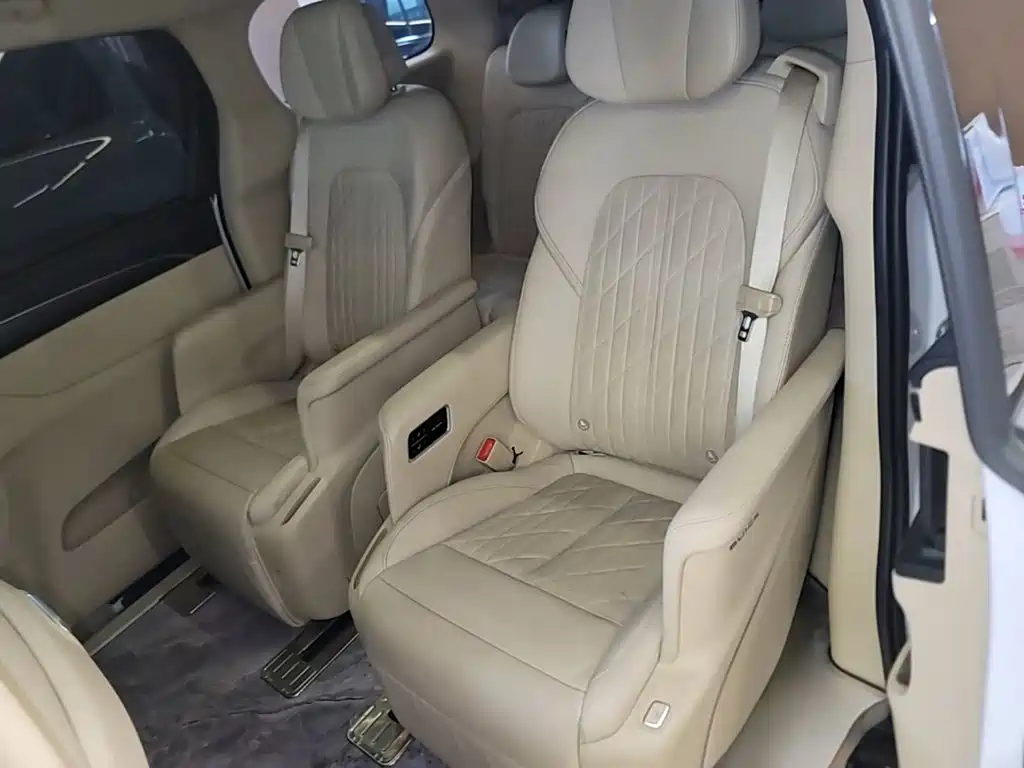 Buick GL8 — миниатюра 17