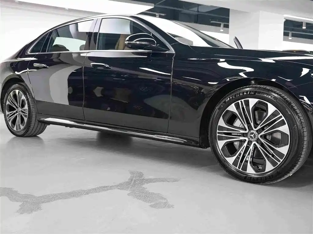 Mercedes-Benz E-Class — миниатюра 14