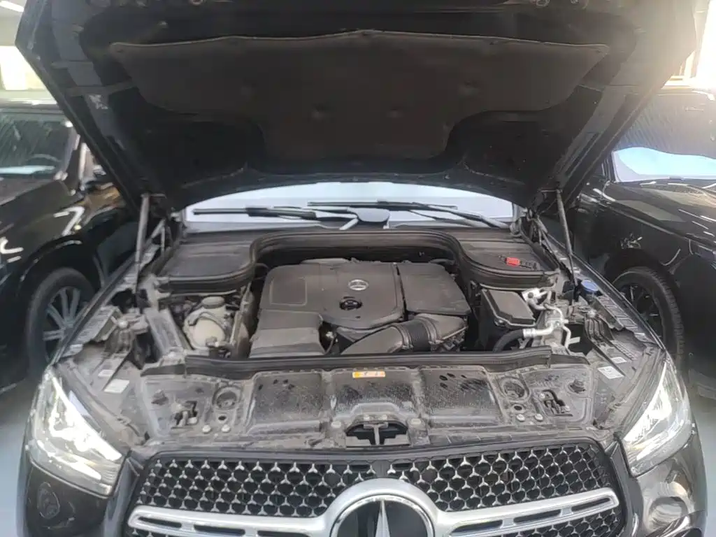 Mercedes-Benz GLE (Import) — миниатюра 20