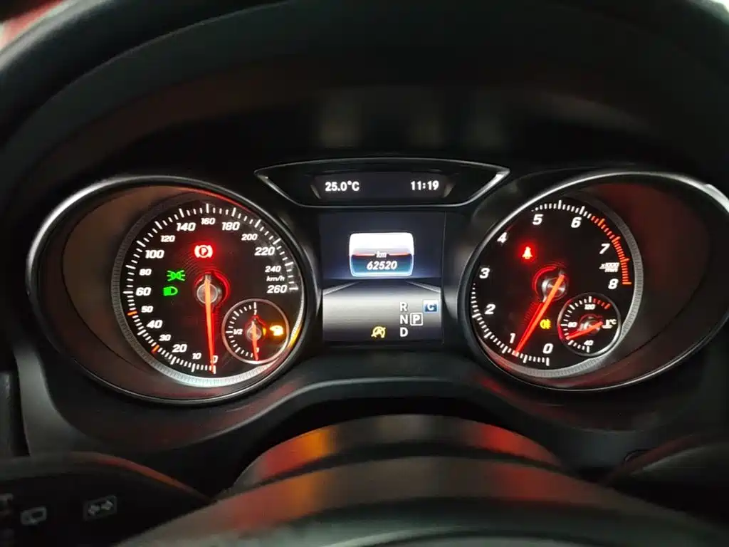 Mercedes-Benz GLA — миниатюра 12