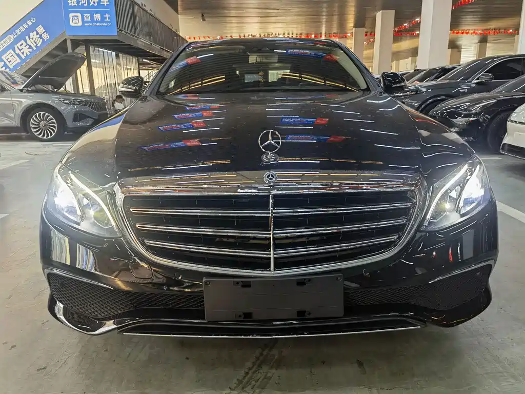 Mercedes-Benz E-Class — миниатюра 2