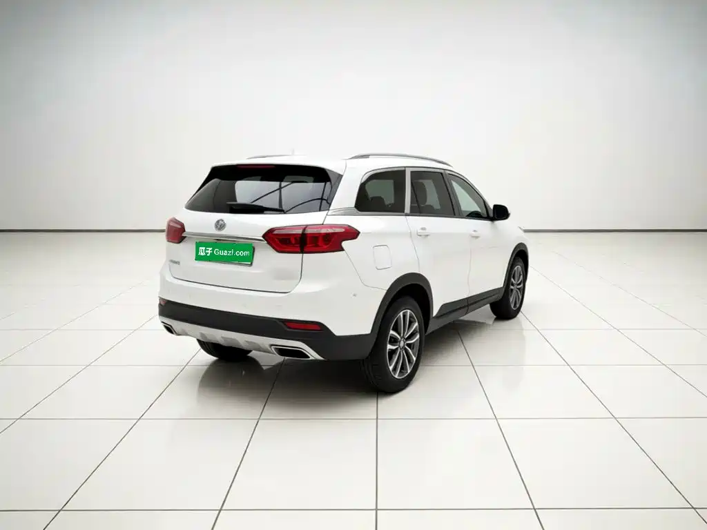 Wuling Hongguang S3 — миниатюра 4