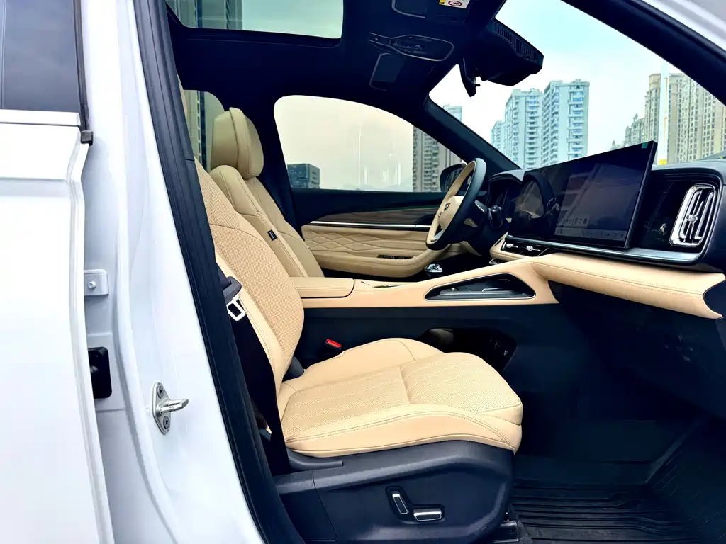 Geely Xingyue L — миниатюра 13