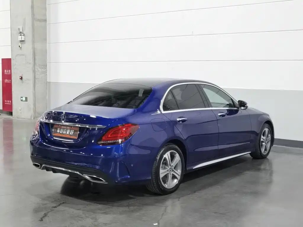 Mercedes-Benz C-Class — миниатюра 2