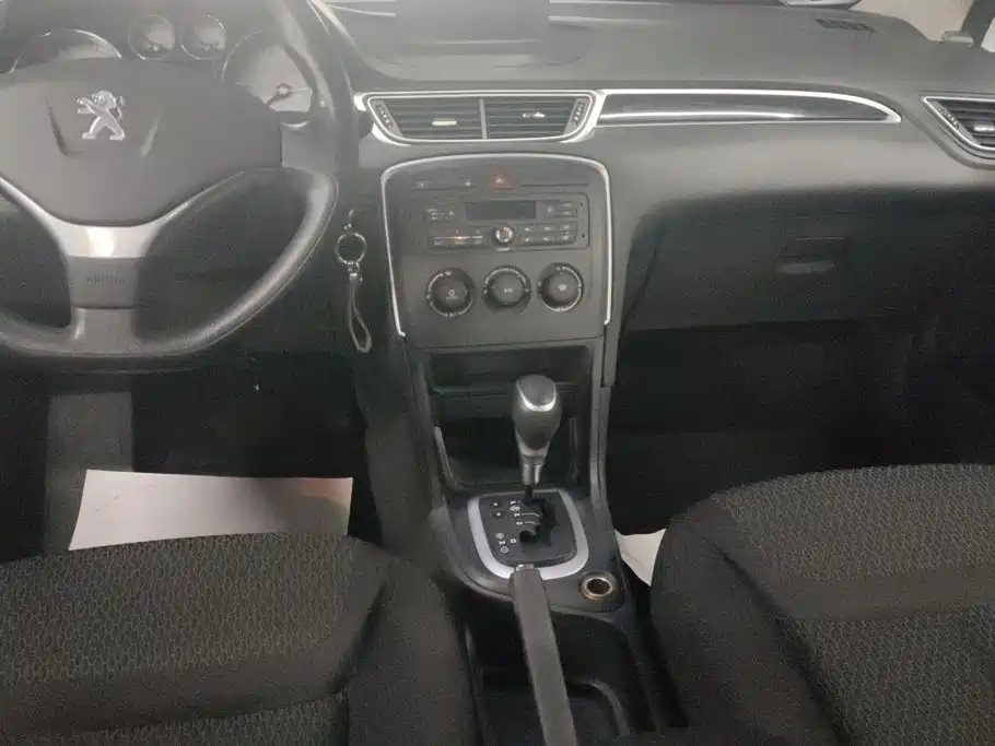 Peugeot 308 — миниатюра 16