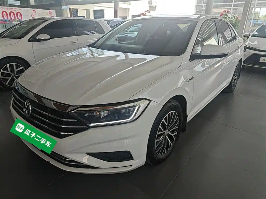 Volkswagen Sagitar 2020